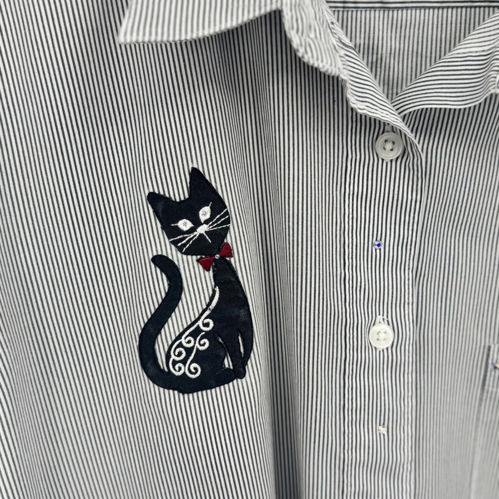 Get Lucky Women's Vintage Cat Shirt Gray White‎ Stripes Jeweled Accents Size L - Picture 6 of 16